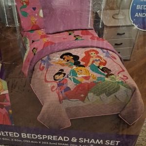 Girl's bed cover set